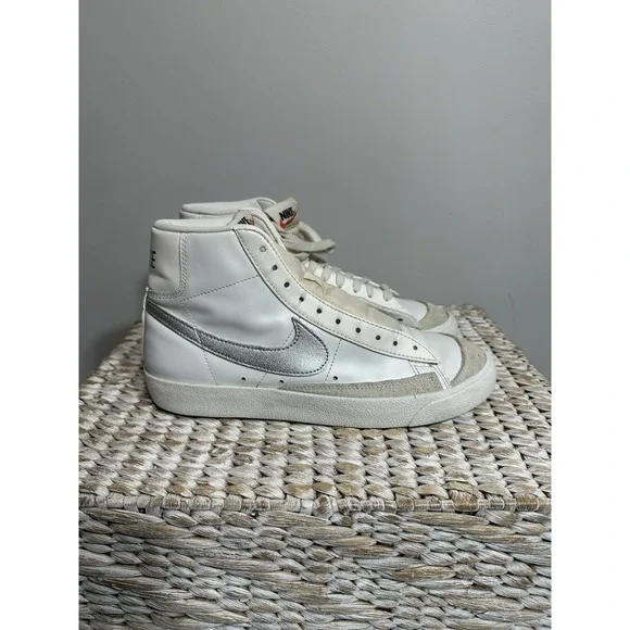 Nike Blazer Mid '77 Vintage White Silver Sneakers CZ1055-112 Women's Size 9.5 - Picture 3 of 9